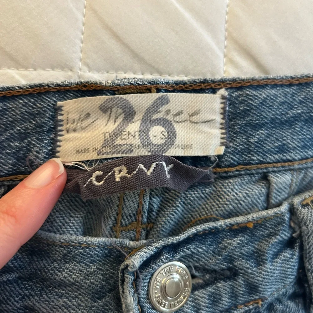 Free People We the Free Curvy Siren Low Rise Straight Leg Jean size 26 - Picture 3 of 6